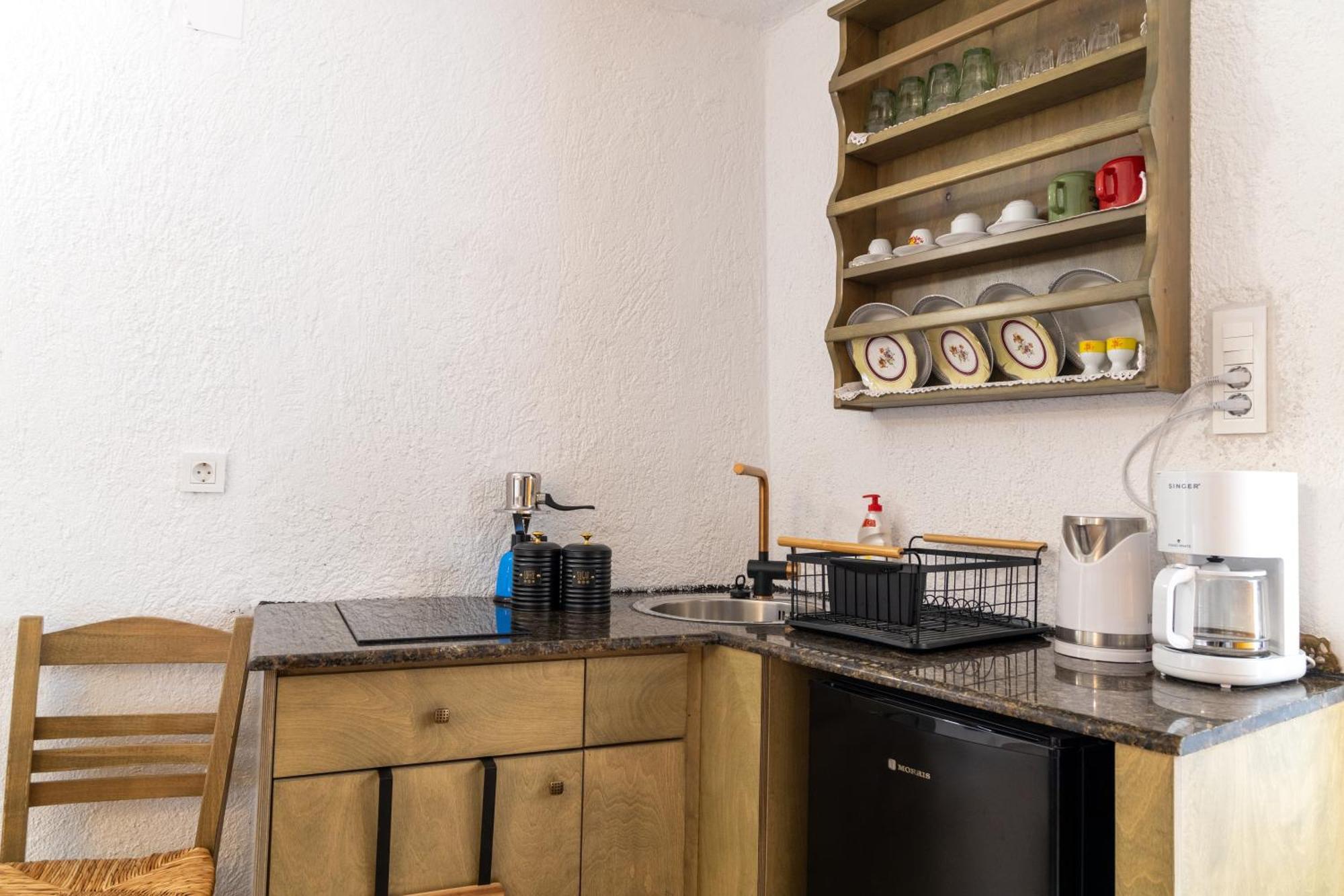 Elithos Nest Apartment